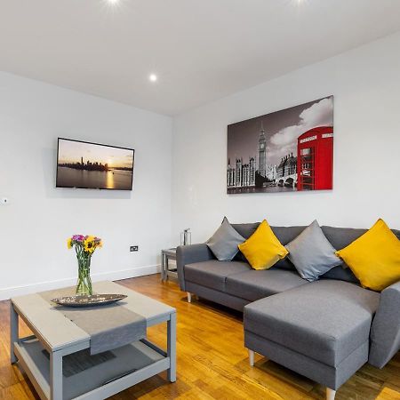 شقة Two Bed Flat In Bush Hill Park انفيلد المظهر الخارجي الصورة