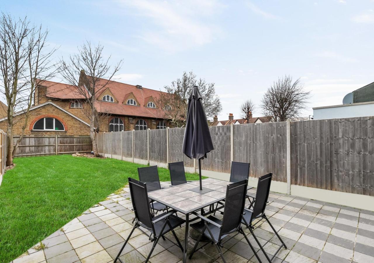 شقة Two Bed Flat In Bush Hill Park انفيلد المظهر الخارجي الصورة