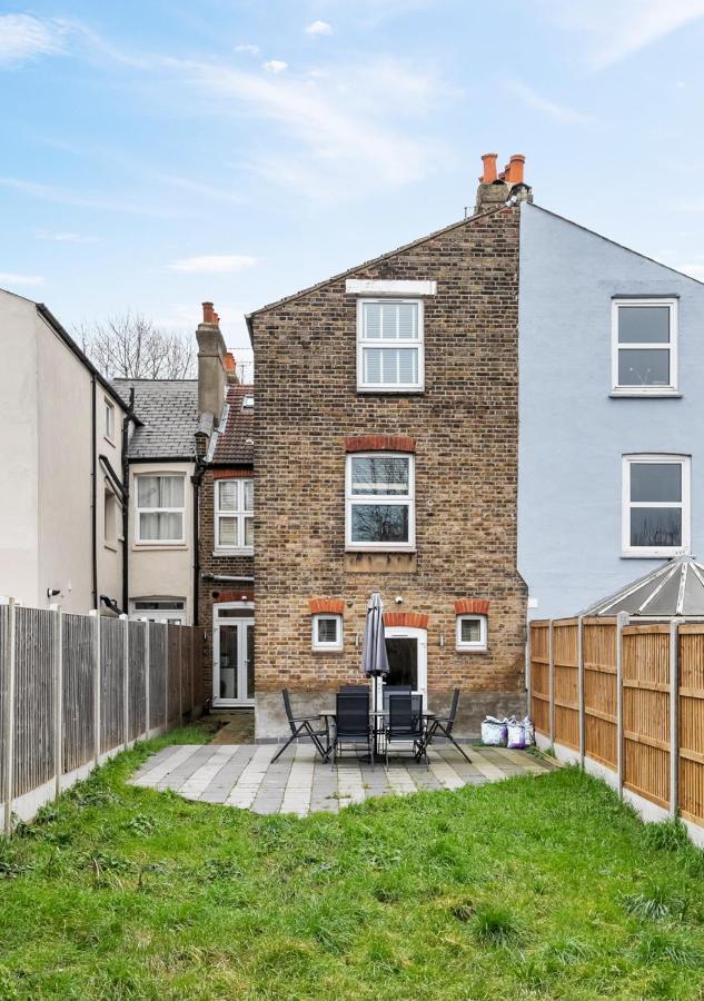 شقة Two Bed Flat In Bush Hill Park انفيلد المظهر الخارجي الصورة