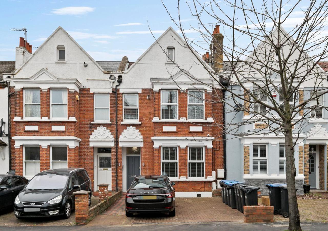 شقة Two Bed Flat In Bush Hill Park انفيلد المظهر الخارجي الصورة