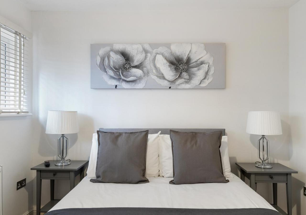 شقة Two Bed Flat In Bush Hill Park انفيلد المظهر الخارجي الصورة